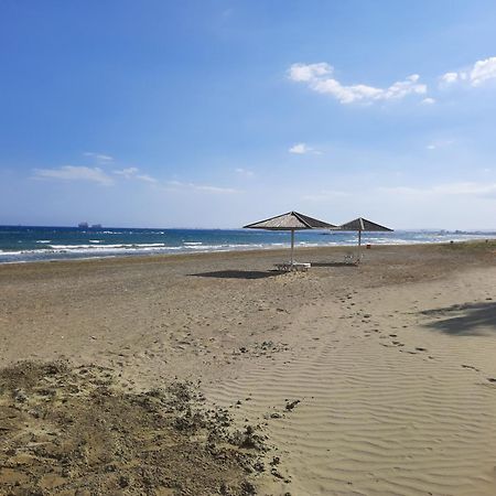 Villa Larnaca Bay Resort Voroklini Exteriör bild