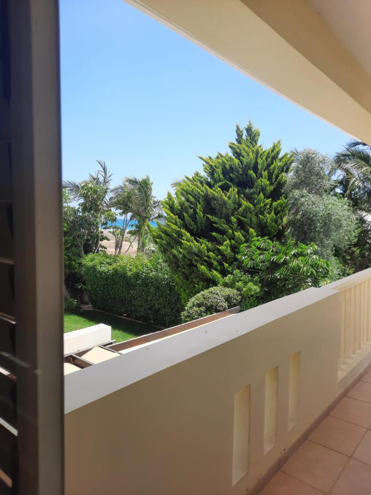 Villa Larnaca Bay Resort Voroklini Exteriör bild